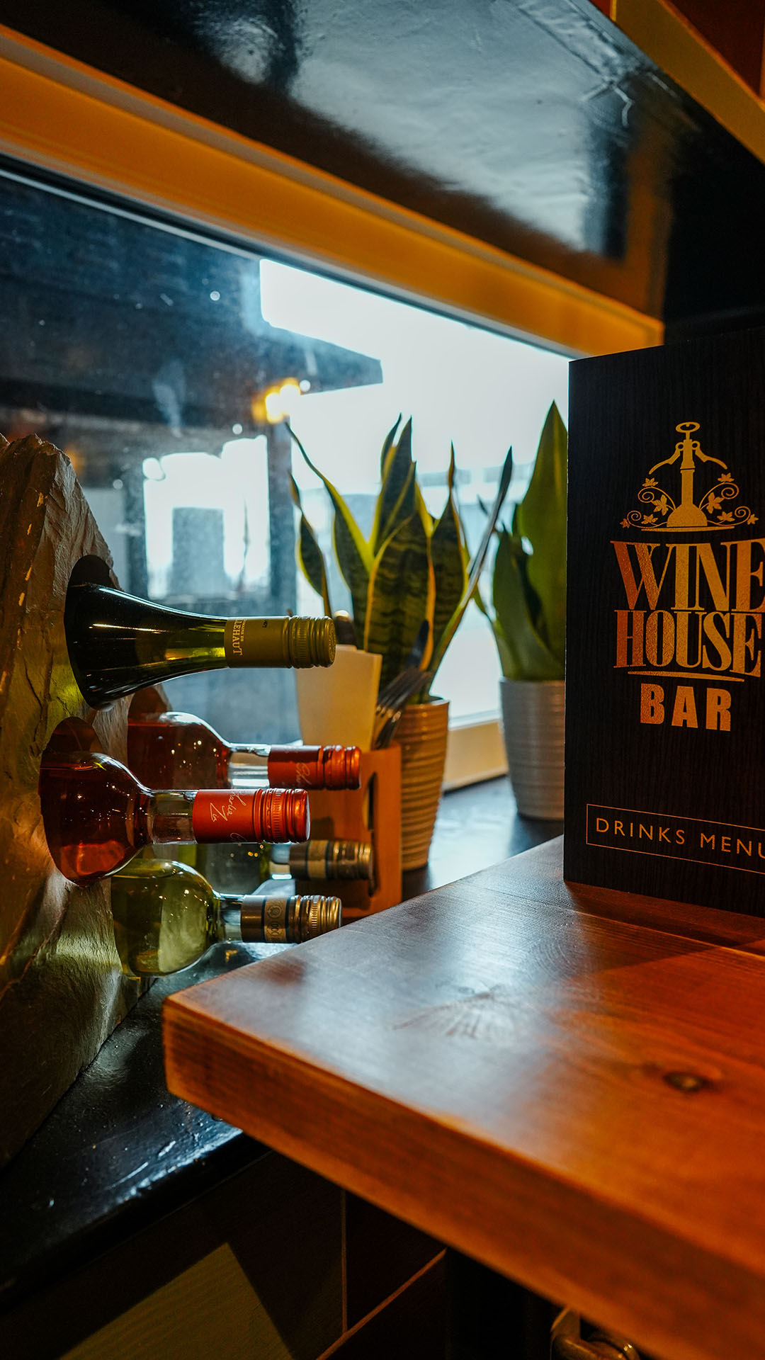 TURKUAZ Wine House interior